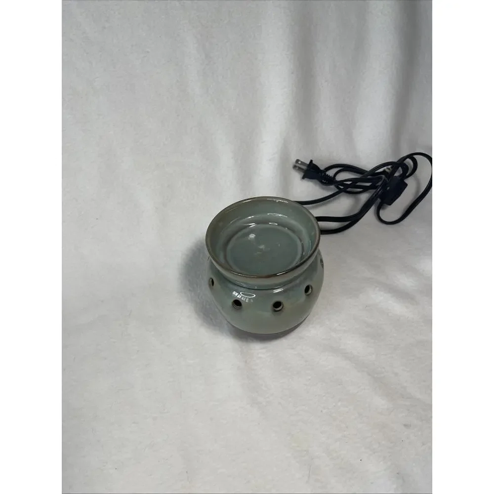 Scentsy Warmer ~ LIMESTONE ~ Mid Size ~Excellent Condition